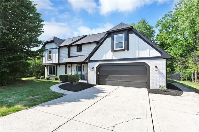 Primary Photo - Great 4 Bedroom in Feather Cove!