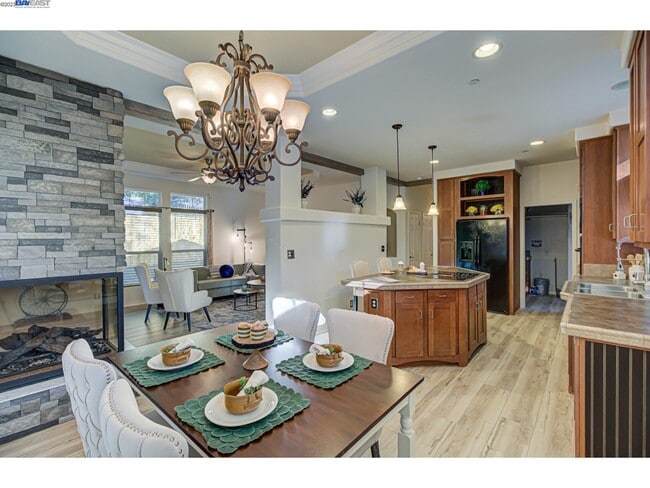 Building Photo - 25130 Fern Valley Rd