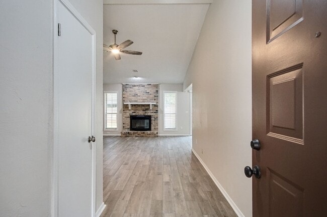 Photo - 501 Holly Hill Rd House