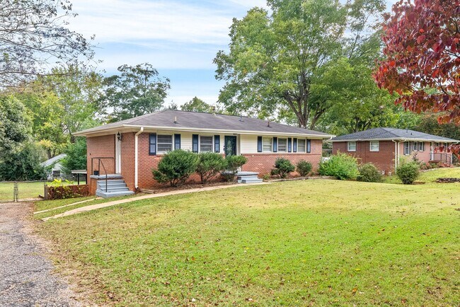 Foto del edificio - 305 Highland Ave