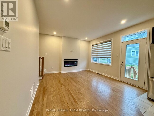 Building Photo - 303 Canadensis Ln