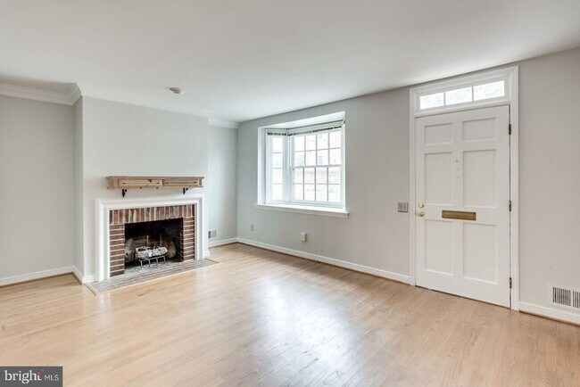 Foto del edificio - 808 Bashford Ln