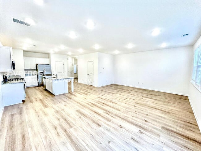 Building Photo - 4285 Marsha St