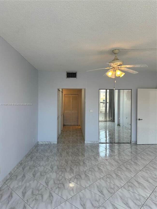 Foto del edificio - 1801 S Ocean Dr