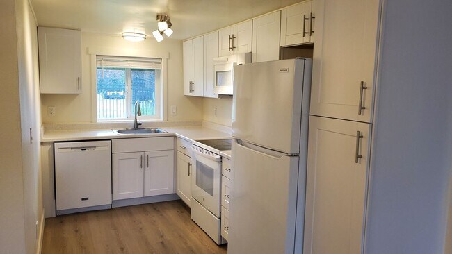 Foto del edificio - 15358 NE Dopp Rd