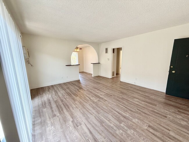 Building Photo - 3545 Keystone Av