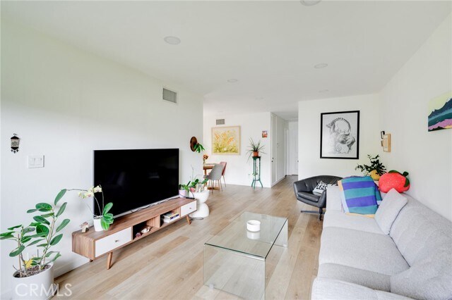 Foto del edificio - 8792 Wyngate St