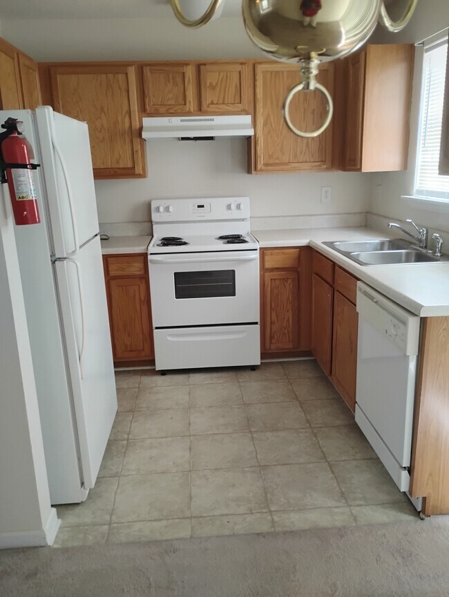Foto del edificio - 6716 Cypress Tree Ln