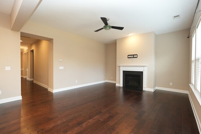 Foto del edificio - Spacious 5-Bedroom Home in Mooresville with Open Floor Plan & Loft!