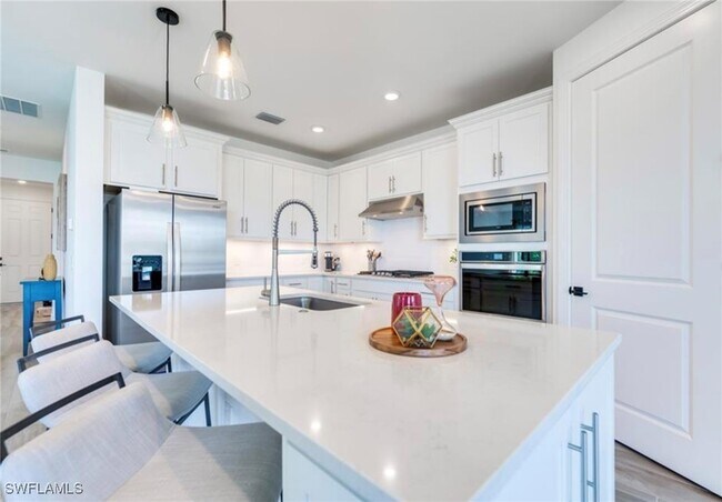 Building Photo - 20419 Pebble Gln Dr