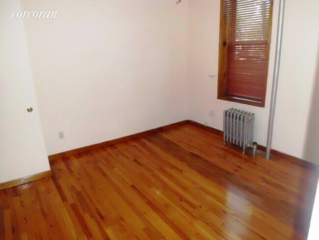 Foto del edificio - 471 12th St