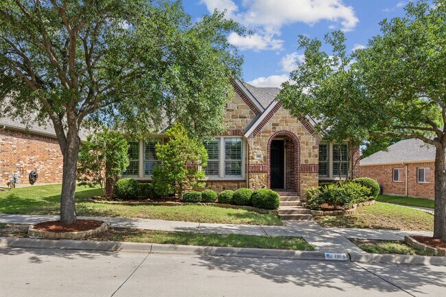 Building Photo - Elegant Living in Fountain Ridge – A Seren...