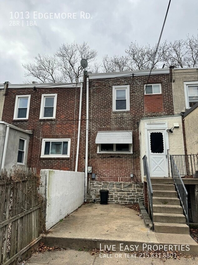 Primary Photo - Large home with clean 2 Bed + 1 Bath in Gr...
