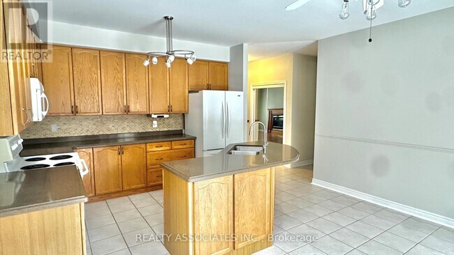 Building Photo - 1076 Broughton Ln