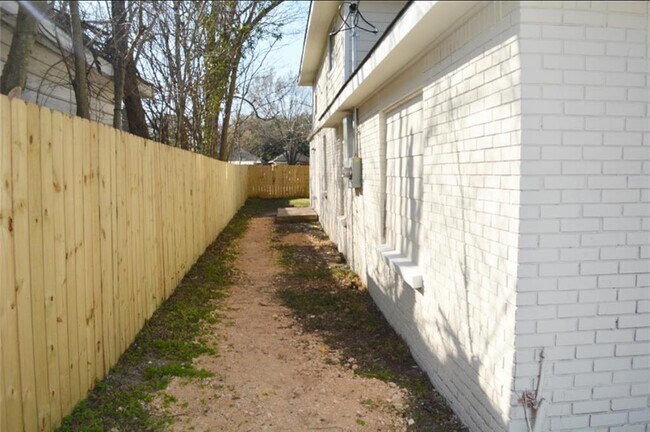 Foto del edificio - 3007 Grovey St