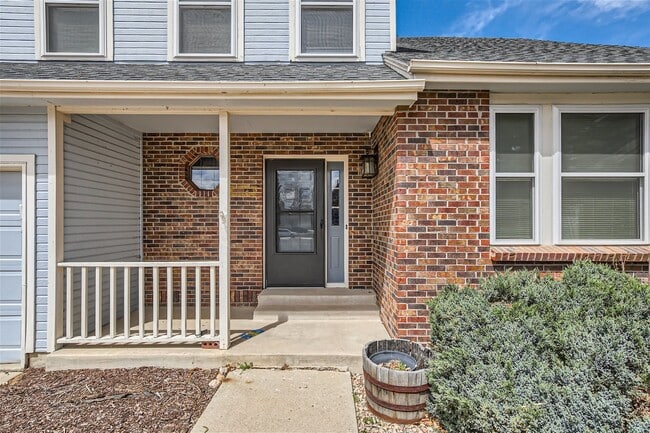 Building Photo - Beautiful Home in Summer Valley!