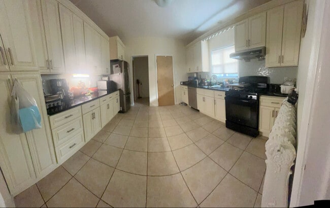 Building Photo - 34 Franklin St