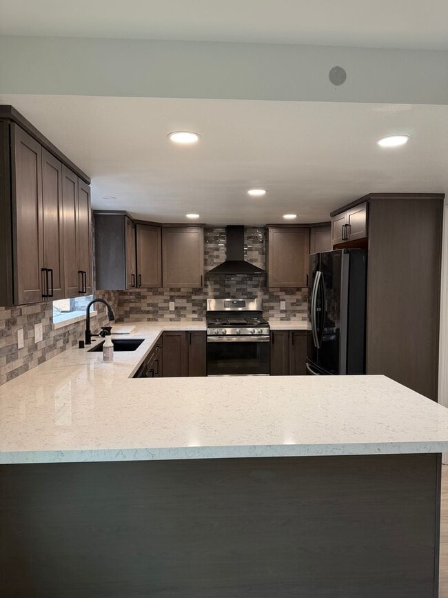 Building Photo - Completely Remodeled 3 Bedroom, 2.5 Bath Home in Meyers