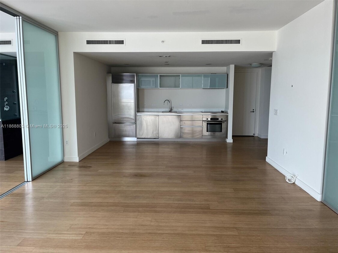 Foto principal - 1040 Biscayne Blvd