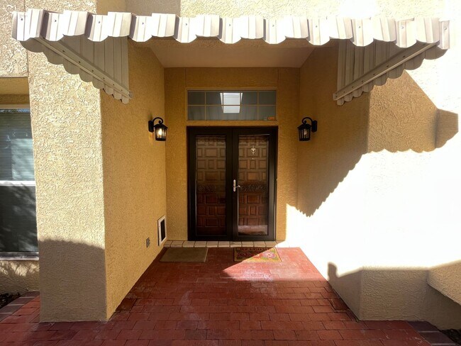 Building Photo - Elegant 2 Bedroom 2 Bathroom Home In The NE!