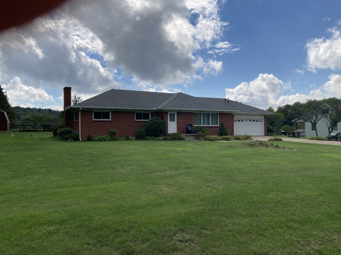 Primary Photo - 128 Melody Rd