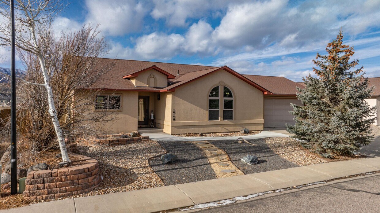 Home for Rent in Rifle House Rental in Rifle, CO