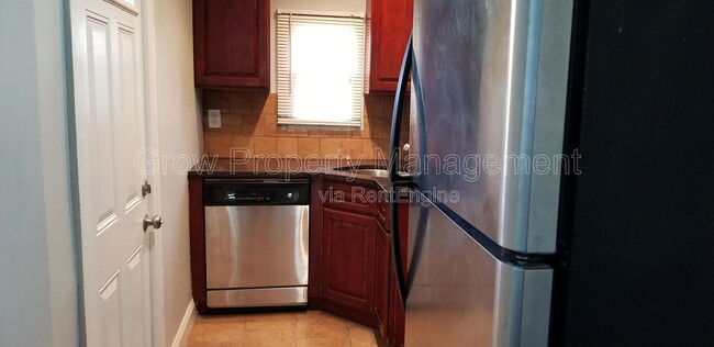 Photo - 1645 S Newkirk St House