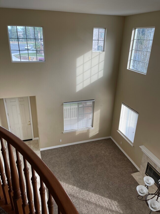 Building Photo - 40501 Wgasa Pl