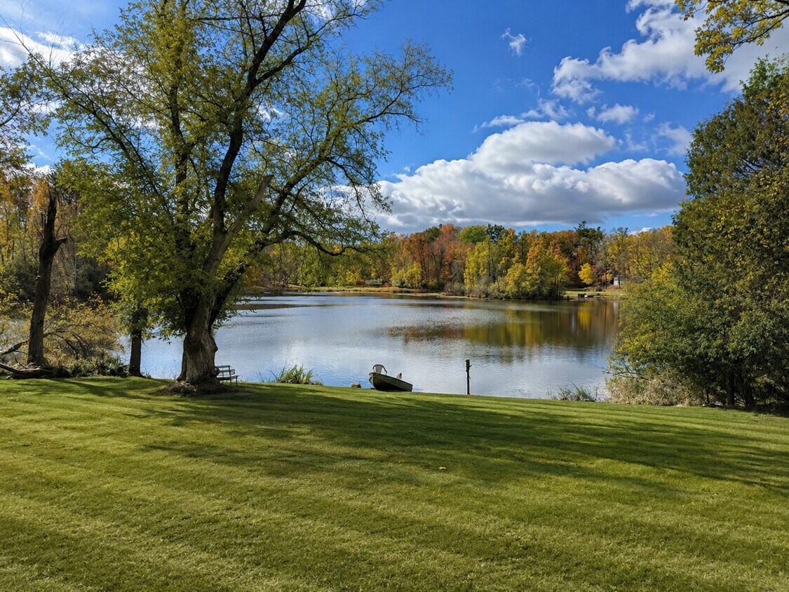 Building Photo - The Waters Edge