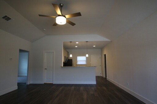 Building Photo - 216 Stewart Bend Ct