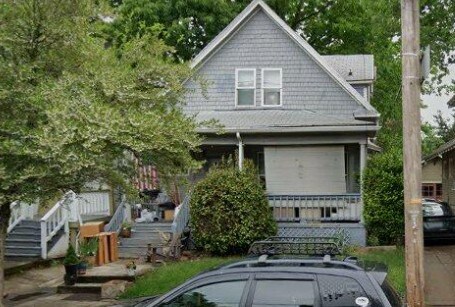 Primary Photo - 547 NE Knott St