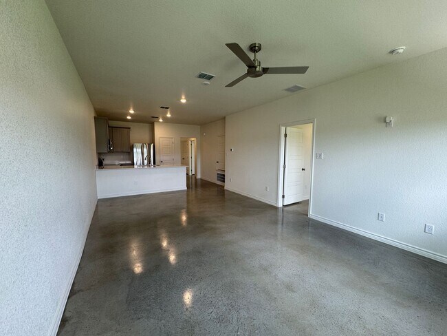 Foto del edificio - 1117 Lindsey Dr
