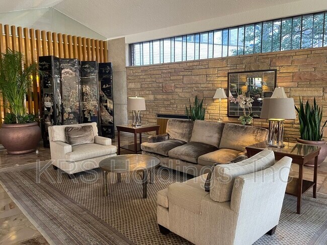 Foto del edificio - 1200 N Nash St