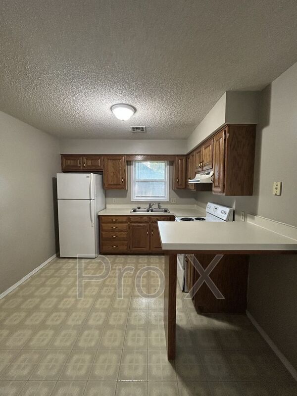 Building Photo - 508 E Monroe St