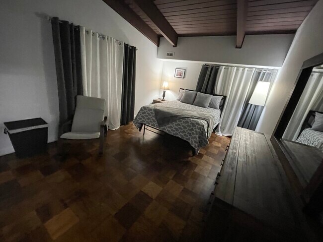 Foto del edificio - 11328 Cherry Hill Rd