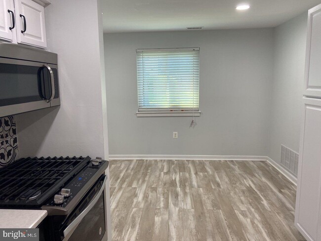 Foto del edificio - 5537 Green Mountain Cir