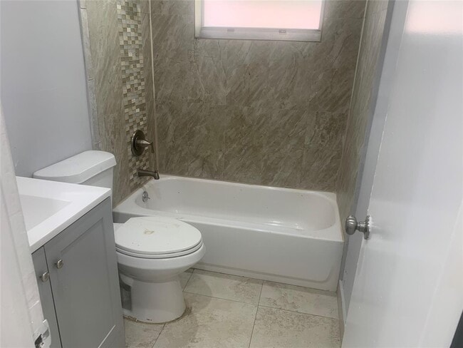 Foto del edificio - 2761 NW 69th Ave