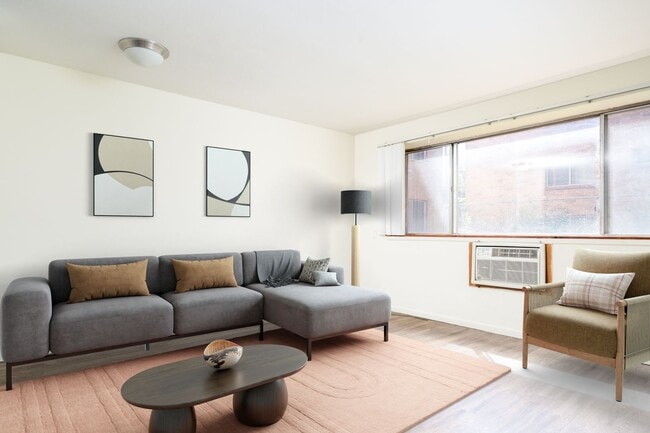 Building Photo - 2001 Bryant Ave S