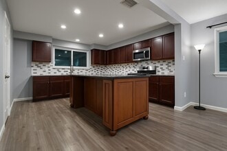 Building Photo - 20074 Crazy Horse Cir