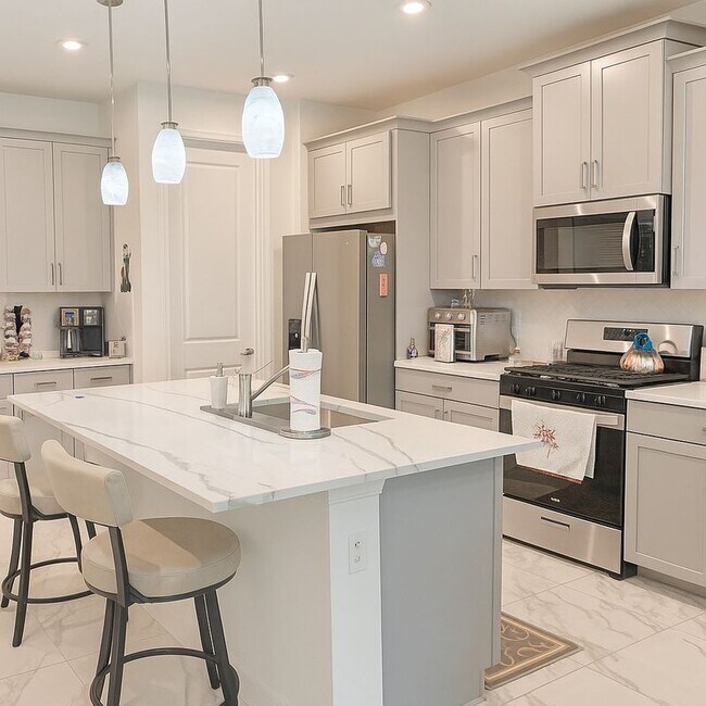 Building Photo - 8997 Remy Ln