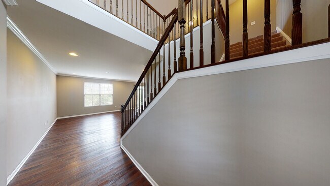 Building Photo - 2725 Blakely Ln
