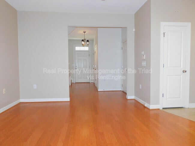 Foto del edificio - 6115 Morgan Ashley Dr