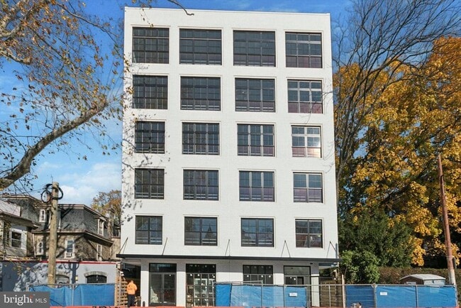 Building Photo - 5521 Wayne Ave