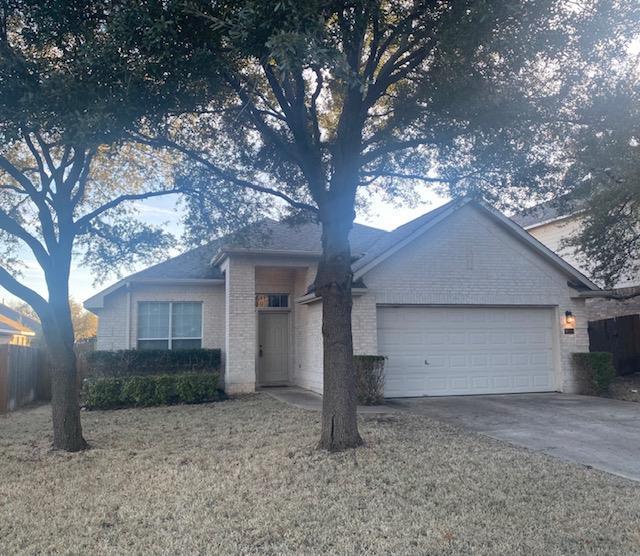 Foto principal - 3709 Pine Needle Cir