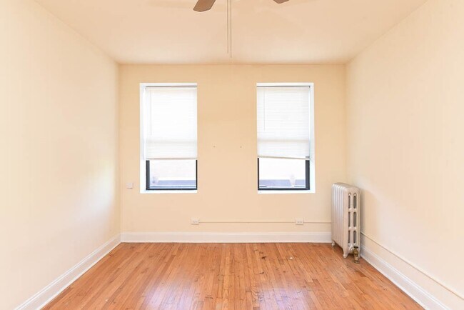 Foto del edificio - 2737 N Spaulding Ave