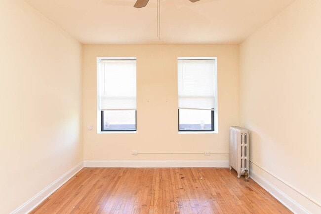 Building Photo - 2737 N Spaulding Ave