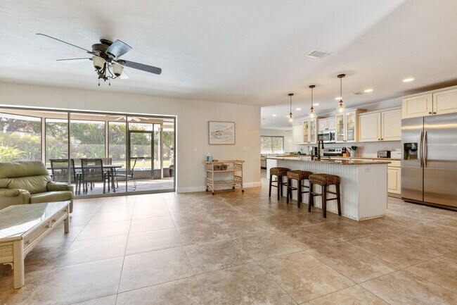 Building Photo - 427 Bellini Cir