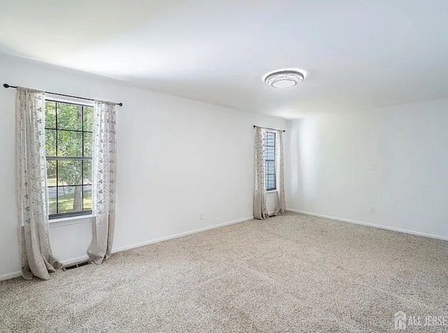 Building Photo - 804 Timber Oaks Rd