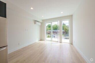 Building Photo - 909 28th Ave S