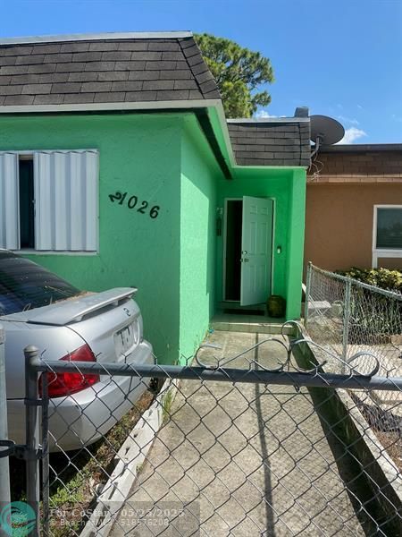 Primary Photo - 21026 NW 39th Ave